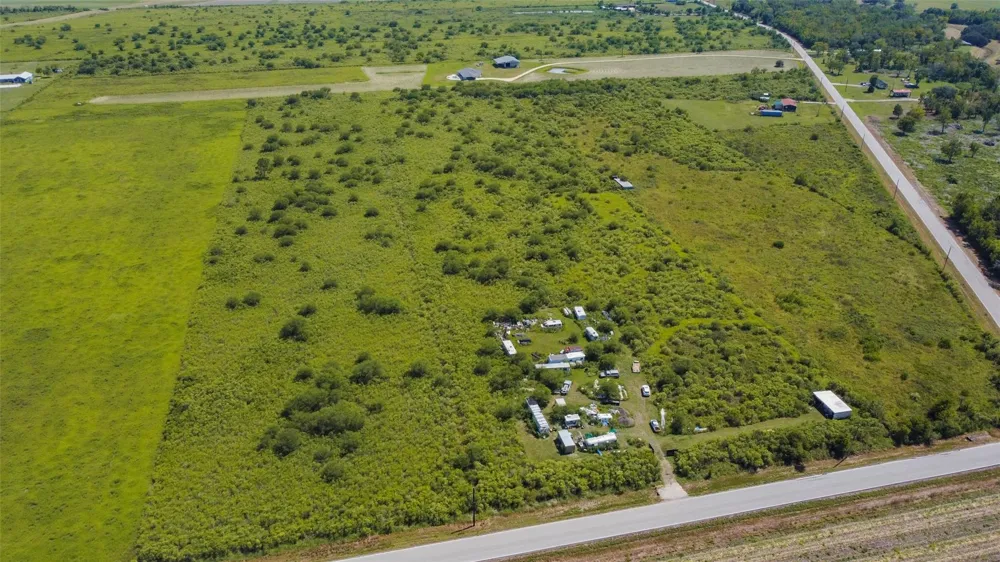 15415 Barak Road Guy, TX 77444