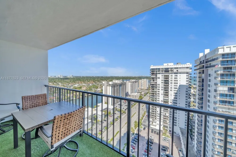 2401 S Ocean Dr #2504 Hollywood, FL 33019