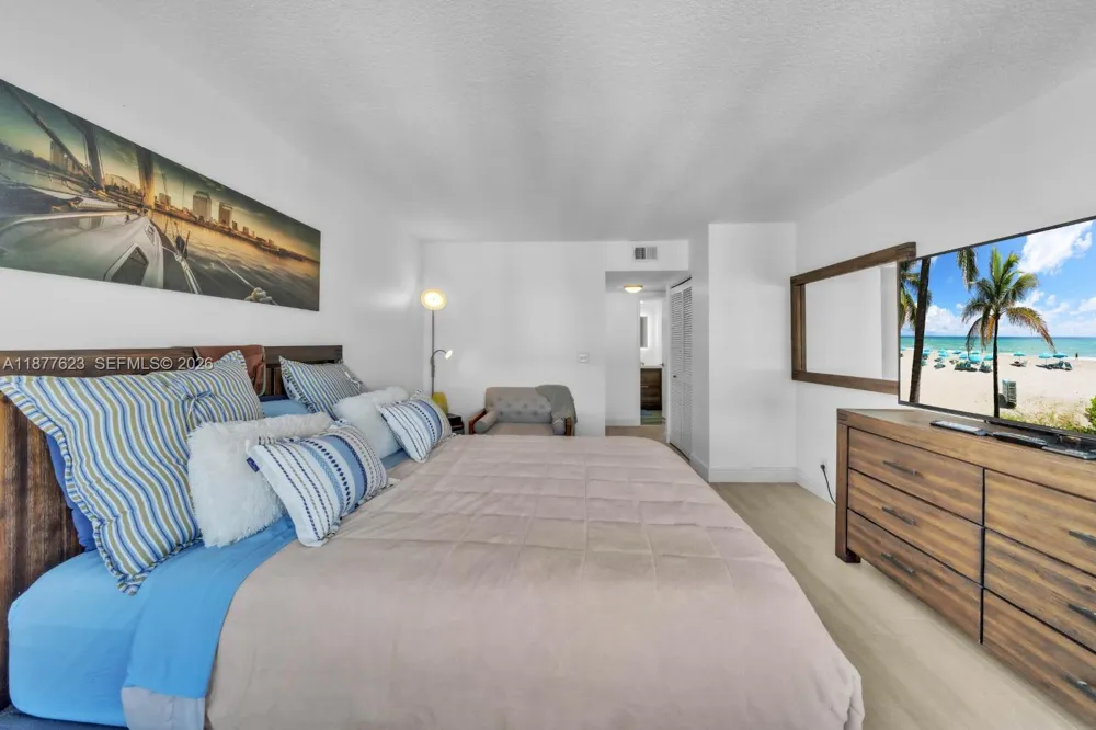 2401 S Ocean Dr #2504 Hollywood, FL 33019