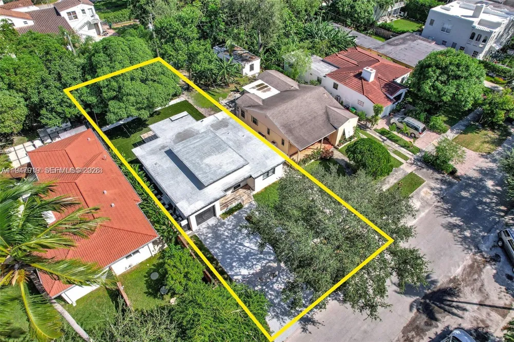 311 NE 90th St El Portal, FL 33138