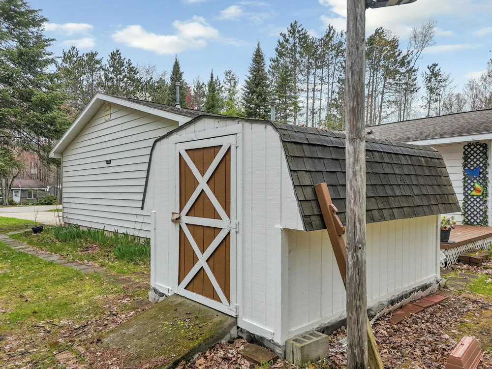209 Linwood Drive Denton Township, MI 48651