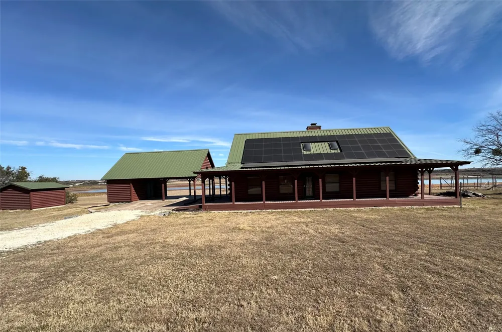 349 Lake Point Comanche, TX 76442