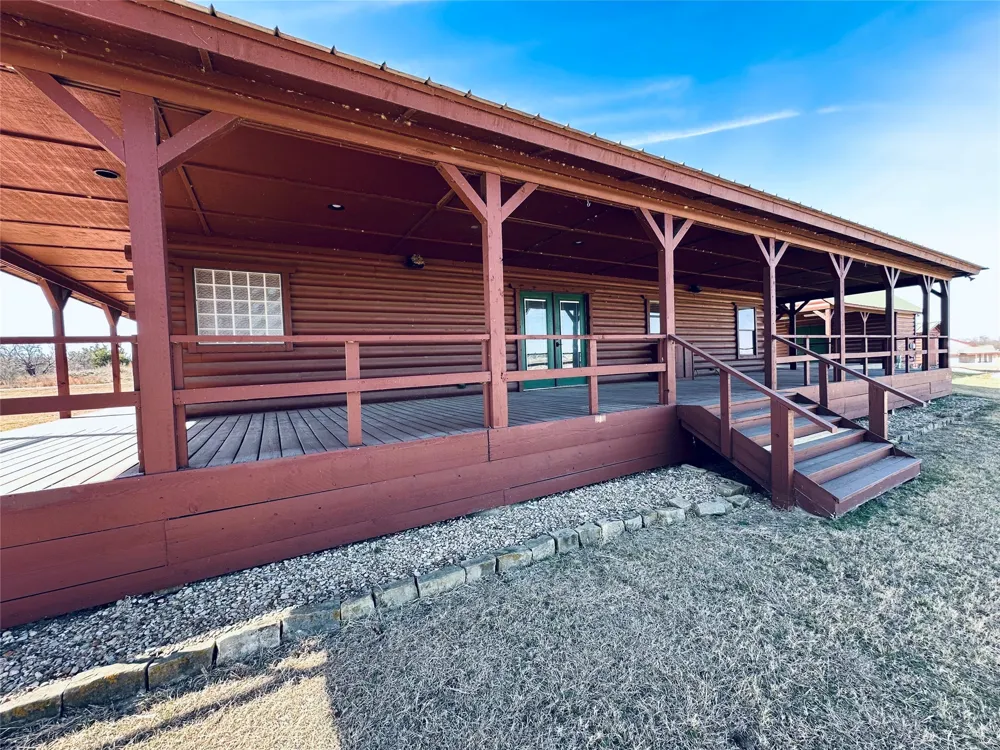 349 Lake Point Comanche, TX 76442