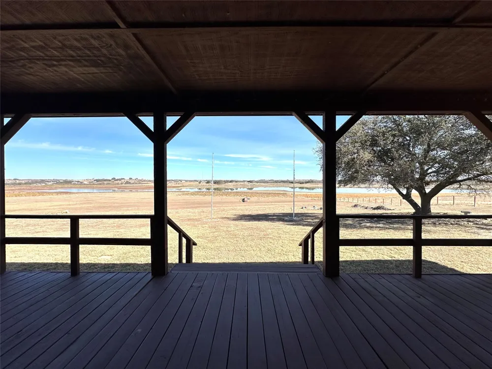 349 Lake Point Comanche, TX 76442
