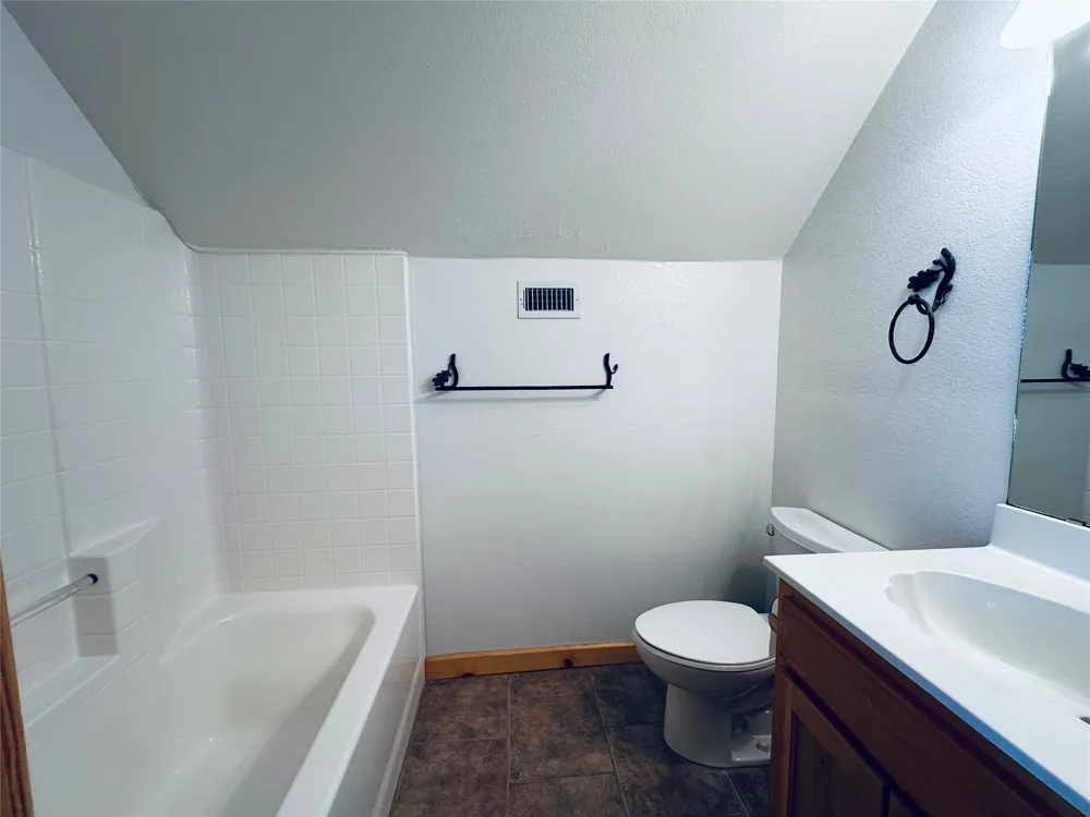 349 Lake Point Comanche, TX 76442