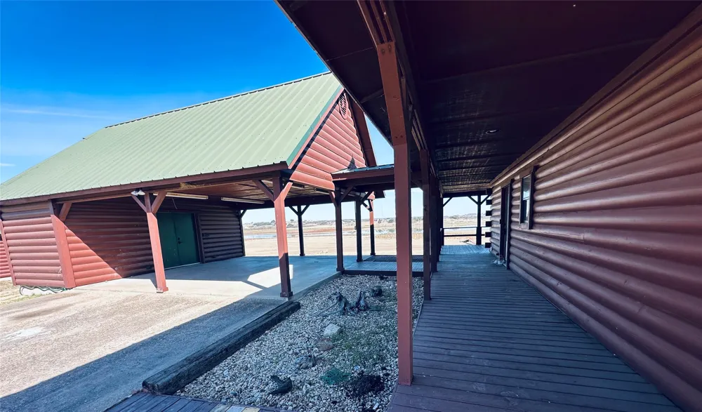 349 Lake Point Comanche, TX 76442
