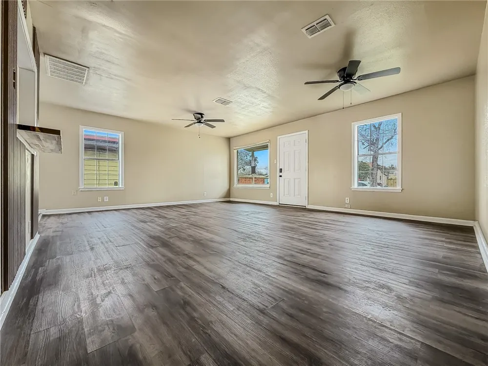 3437 Austin Street Corpus Christi, TX 78411