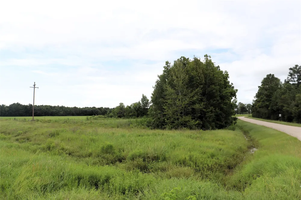 127 County Road 190 Liberty, TX 77575