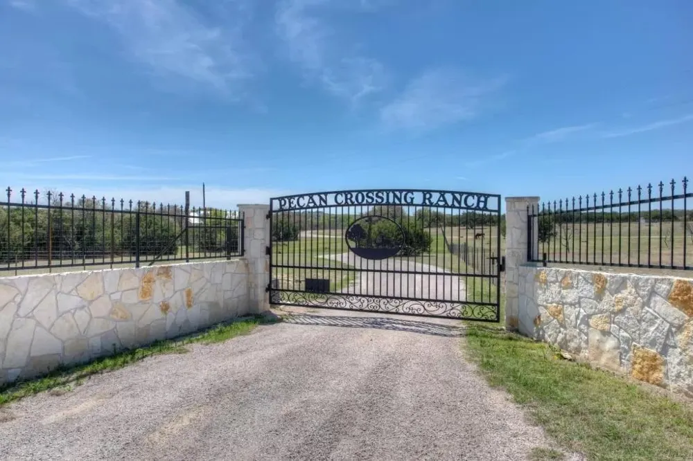 6101 County Road 208 Lampasas, TX 76550