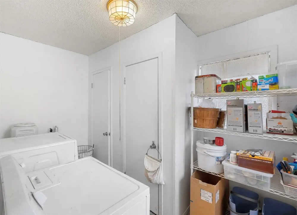 1139 Private Road 7009 Road Lexington, TX 78947