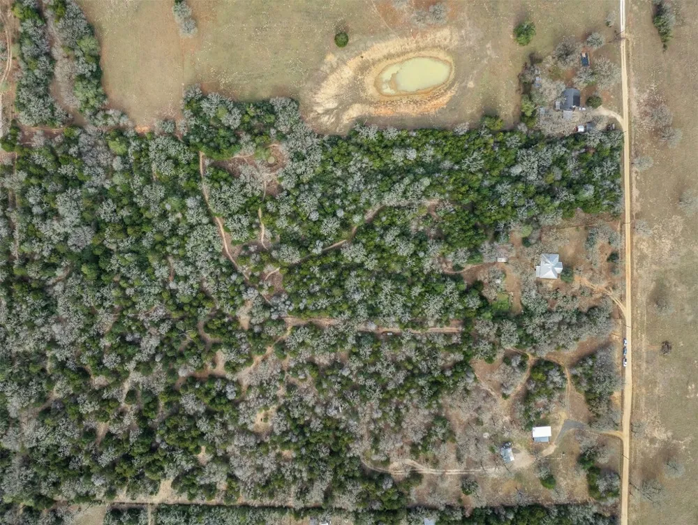 1139 Private Road 7009 Road Lexington, TX 78947
