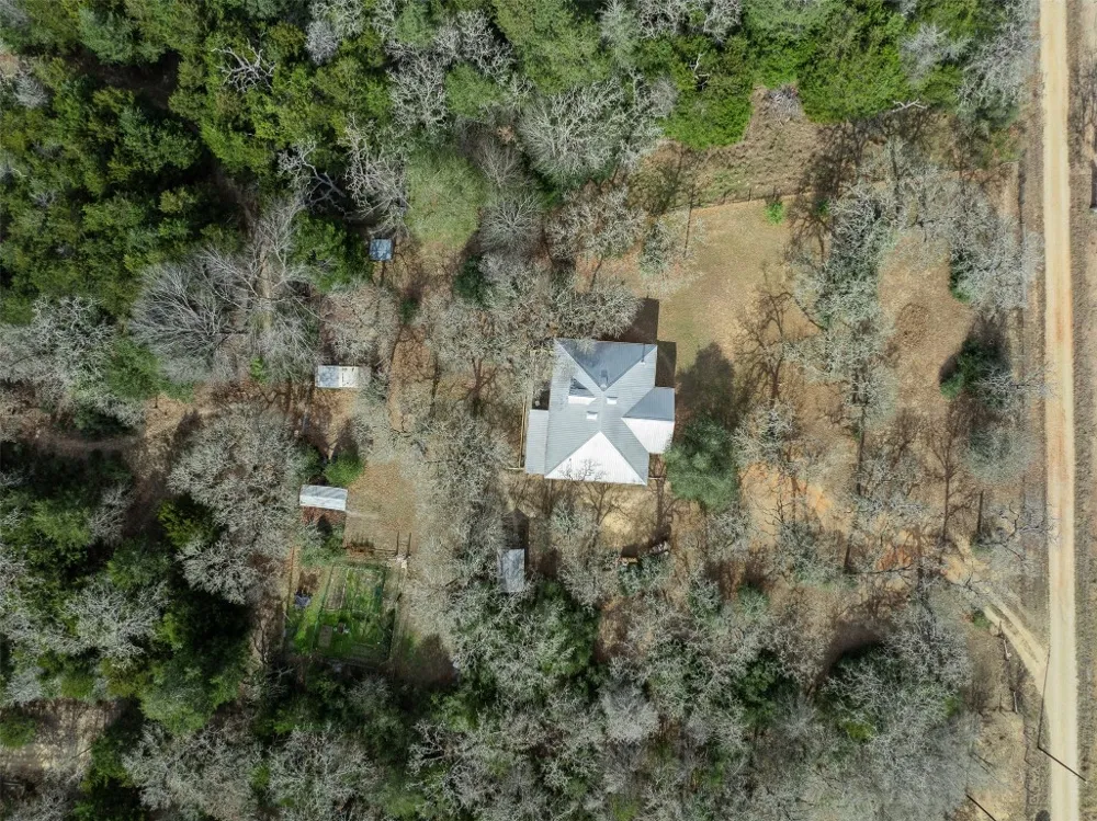 1139 Private Road 7009 Road Lexington, TX 78947