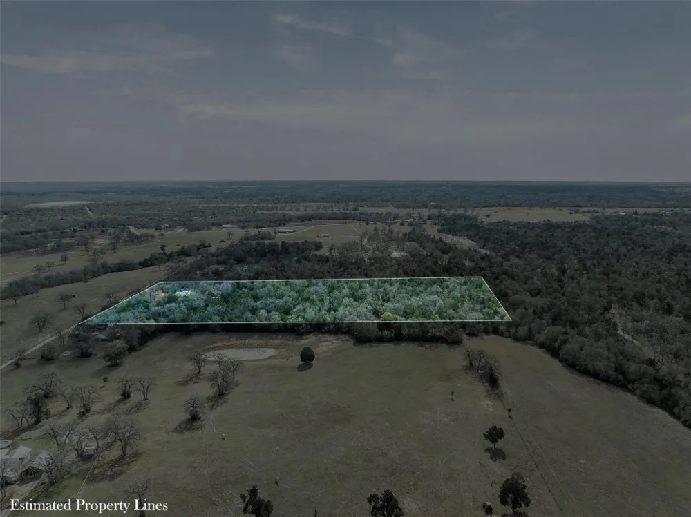 1139 Private Road 7009 Road Lexington, TX 78947