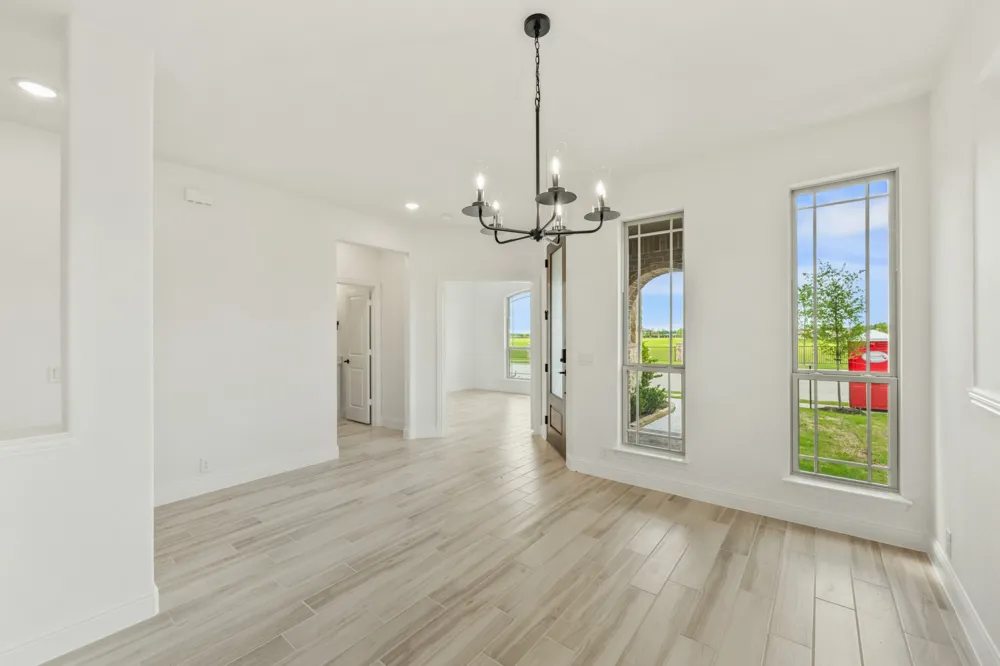 925 Cannes Drive Red Oak, TX 75154