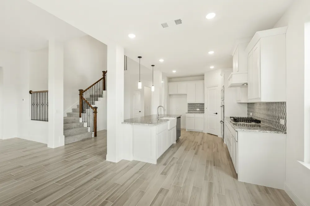 925 Cannes Drive Red Oak, TX 75154