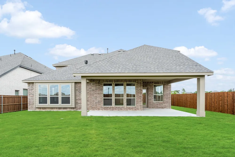 925 Cannes Drive Red Oak, TX 75154