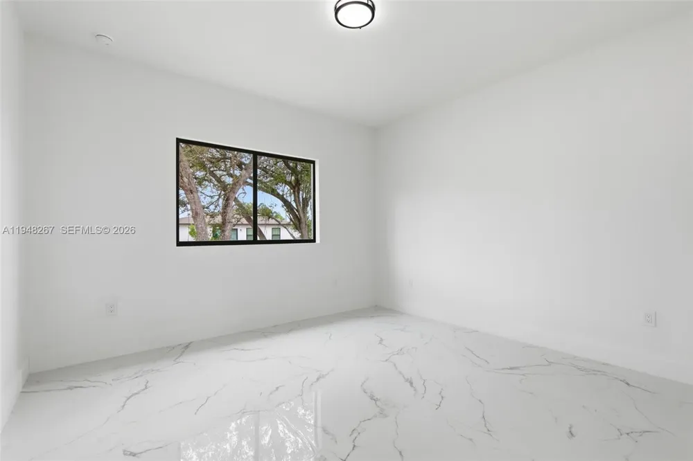161 Blackstone Dr. Fort Myers, FL 33913