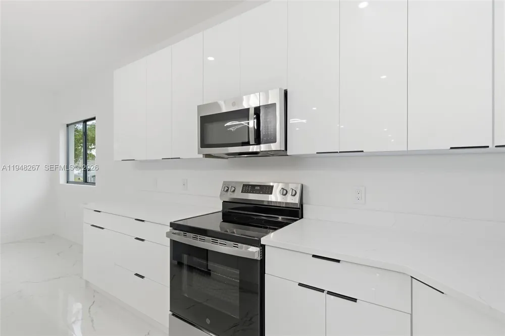 161 Blackstone Dr. Fort Myers, FL 33913