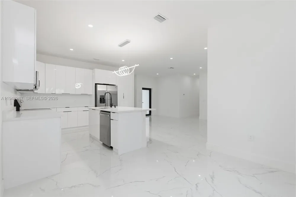 161 Blackstone Dr. Fort Myers, FL 33913