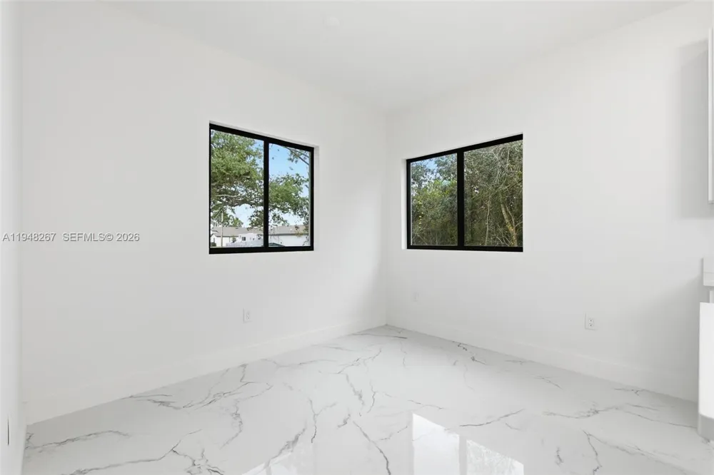 161 Blackstone Dr. Fort Myers, FL 33913