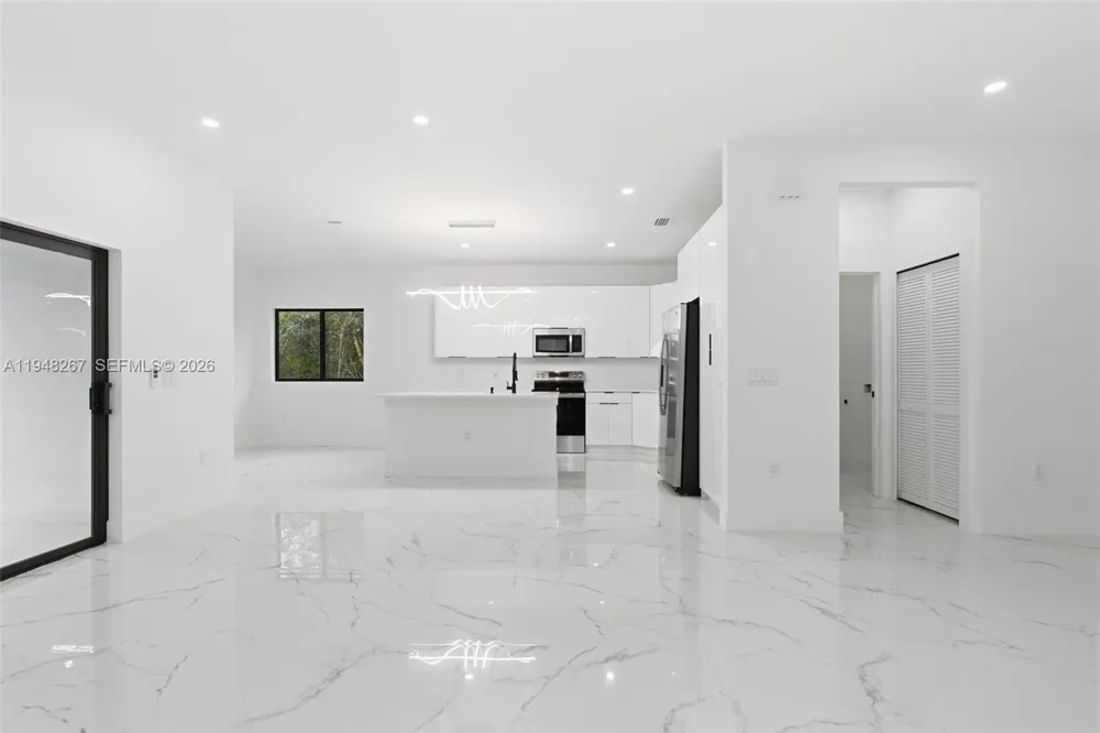 161 Blackstone Dr. Fort Myers, FL 33913