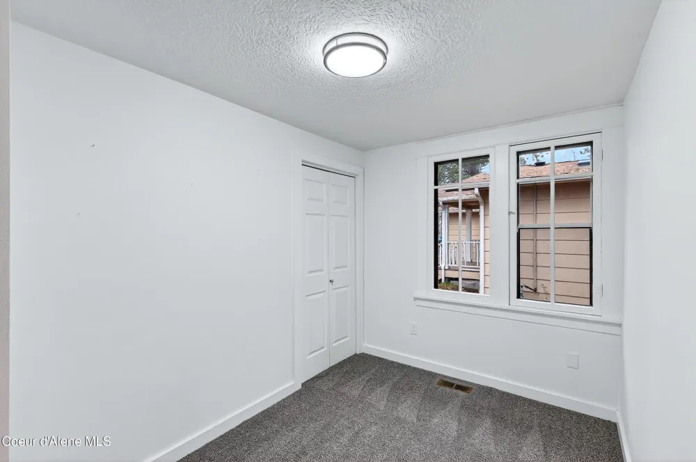 10706 Nelson St Spokane, WA 99218