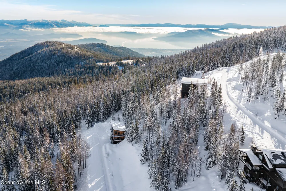 375 Blizzard Drive Sandpoint, ID 83864
