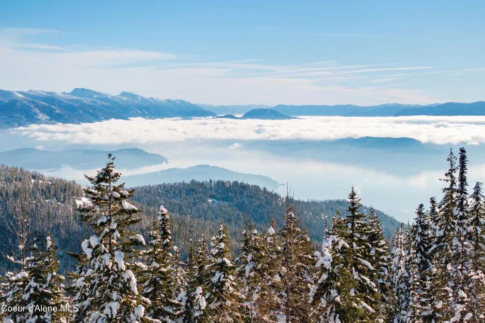 375 Blizzard Drive Sandpoint, ID 83864