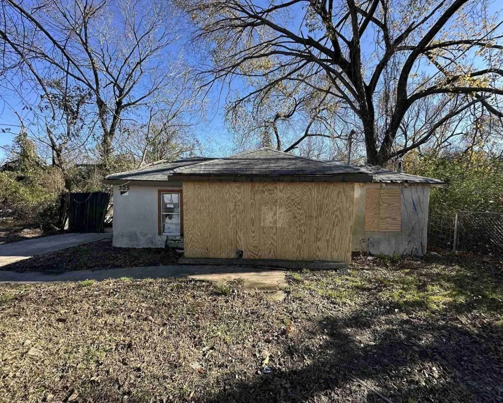 305 W End Street Terrell, TX 75160