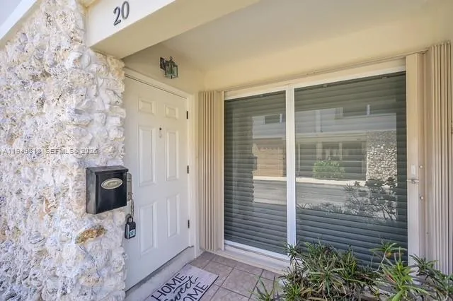5555 Ocean Blvd #20 Lauderdale By The Sea, FL 33308
