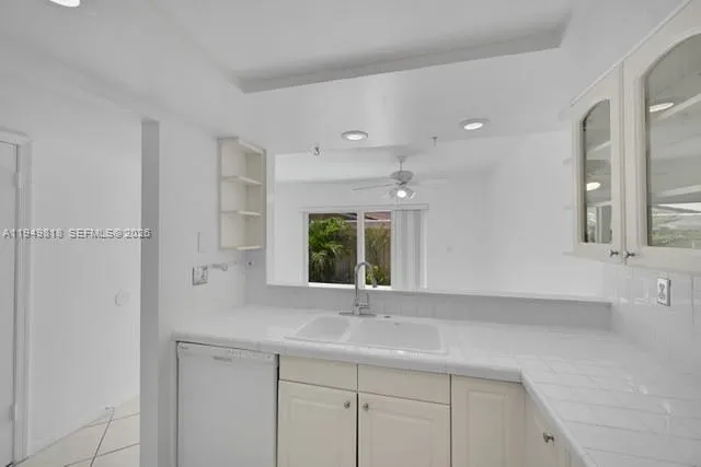 5555 Ocean Blvd #20 Lauderdale By The Sea, FL 33308