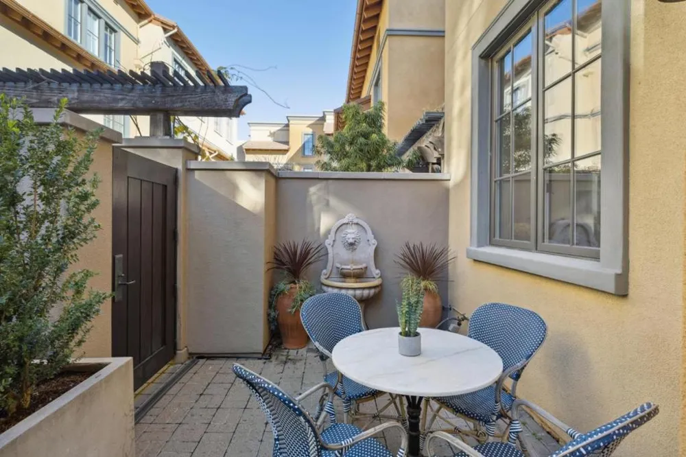 356 Santana Row #320 San Jose, CA 95128