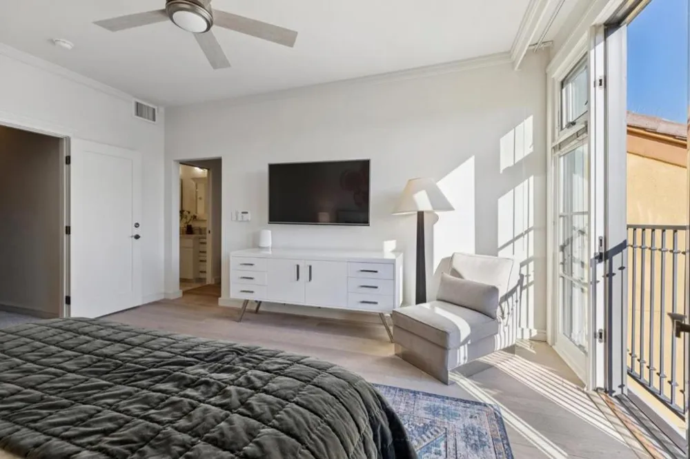 356 Santana Row #320 San Jose, CA 95128