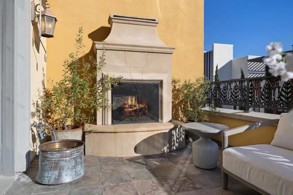 356 Santana Row #320 San Jose, CA 95128