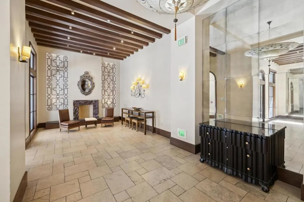 356 Santana Row #320 San Jose, CA 95128