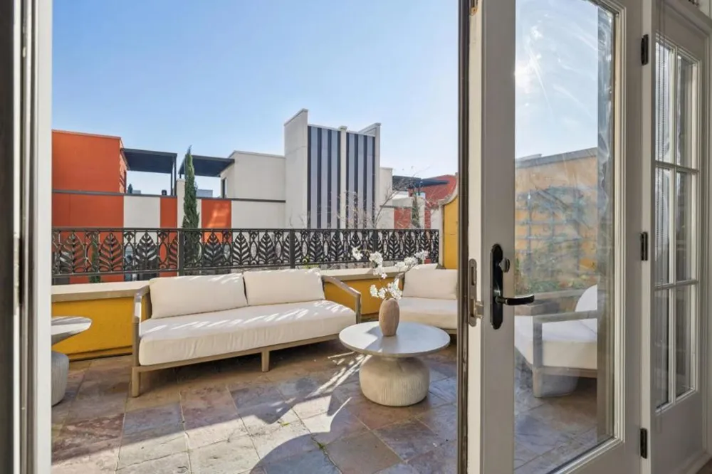 356 Santana Row #320 San Jose, CA 95128