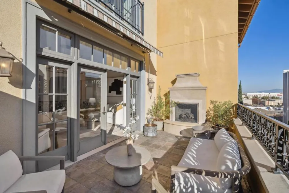 356 Santana Row #320 San Jose, CA 95128
