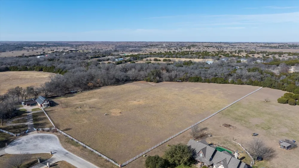 W Hidden Meadow Court Cresson, TX 76035