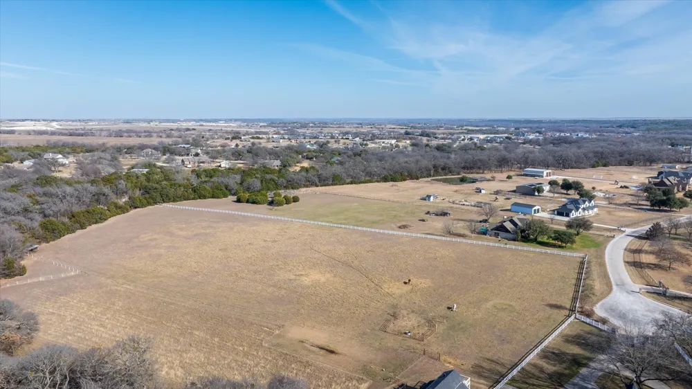 W Hidden Meadow Court Cresson, TX 76035