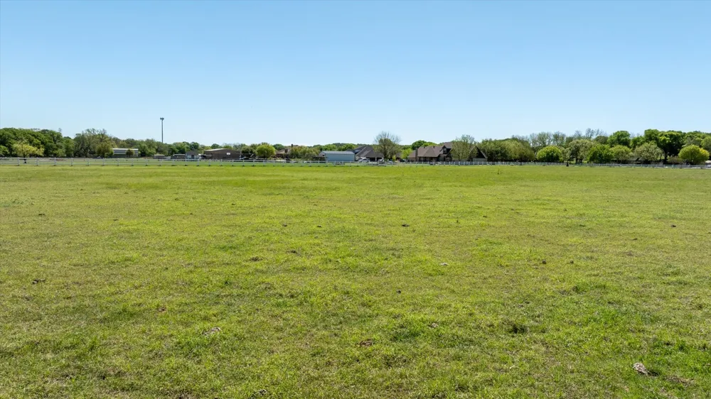 W Hidden Meadow Court Cresson, TX 76035