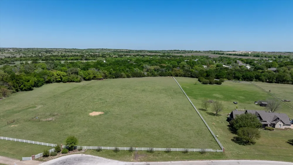 W Hidden Meadow Court Cresson, TX 76035