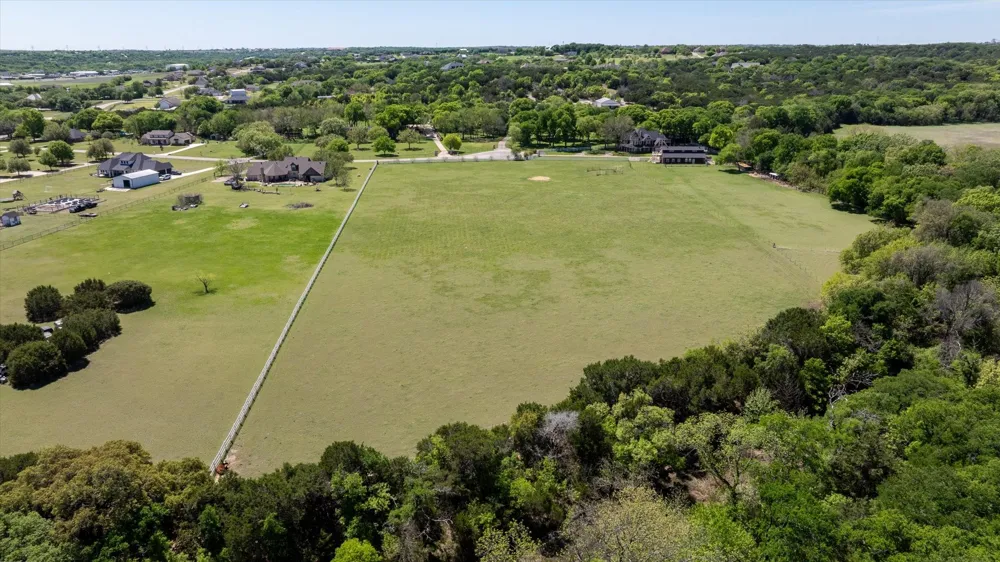 W Hidden Meadow Court Cresson, TX 76035
