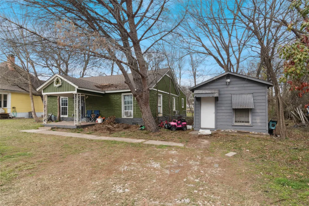 805 E 11th Street Kemp, TX 75143