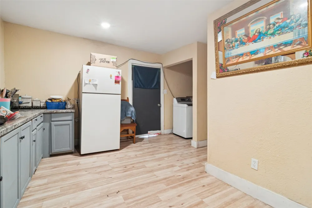 805 E 11th Street Kemp, TX 75143