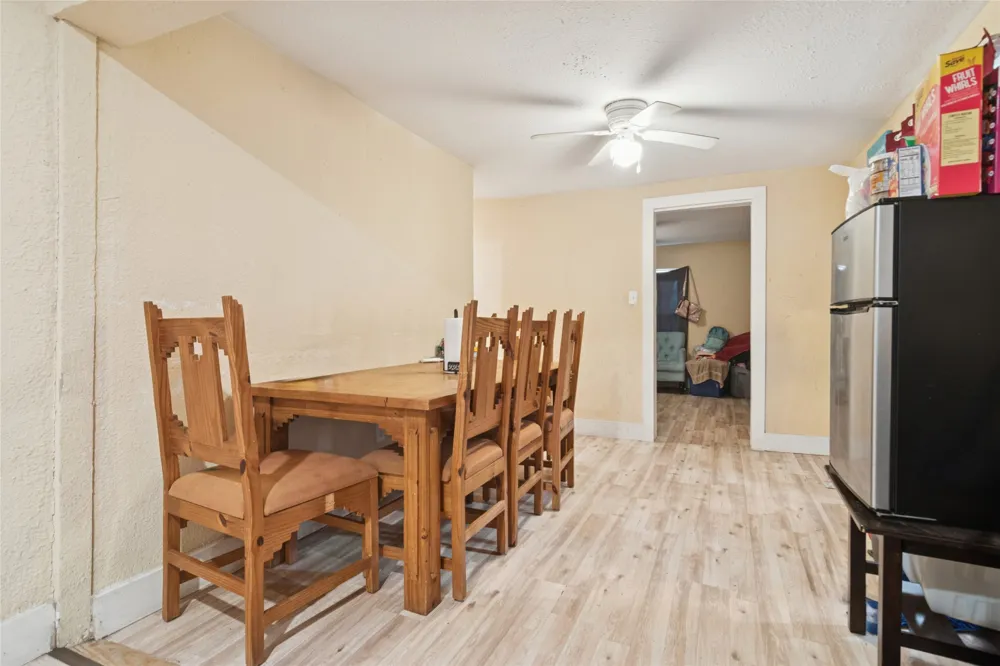 805 E 11th Street Kemp, TX 75143
