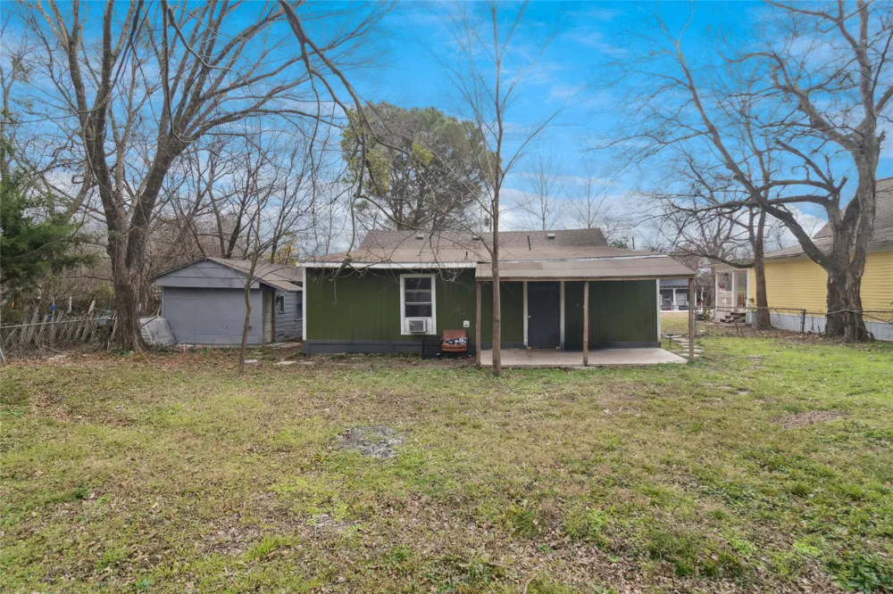805 E 11th Street Kemp, TX 75143