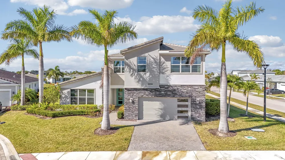 10958 SW Magenta Lane