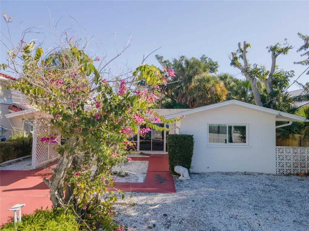 2316 CANASTA DRIVE Bradenton Beach, FL 34217