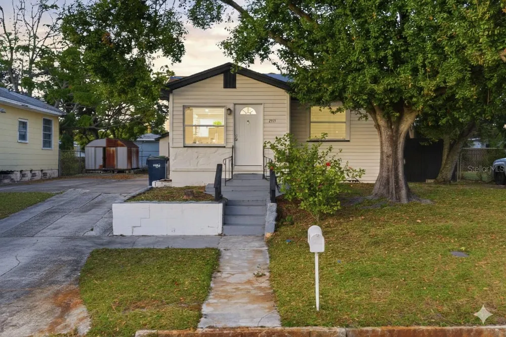 2717 W CHERRY STREET