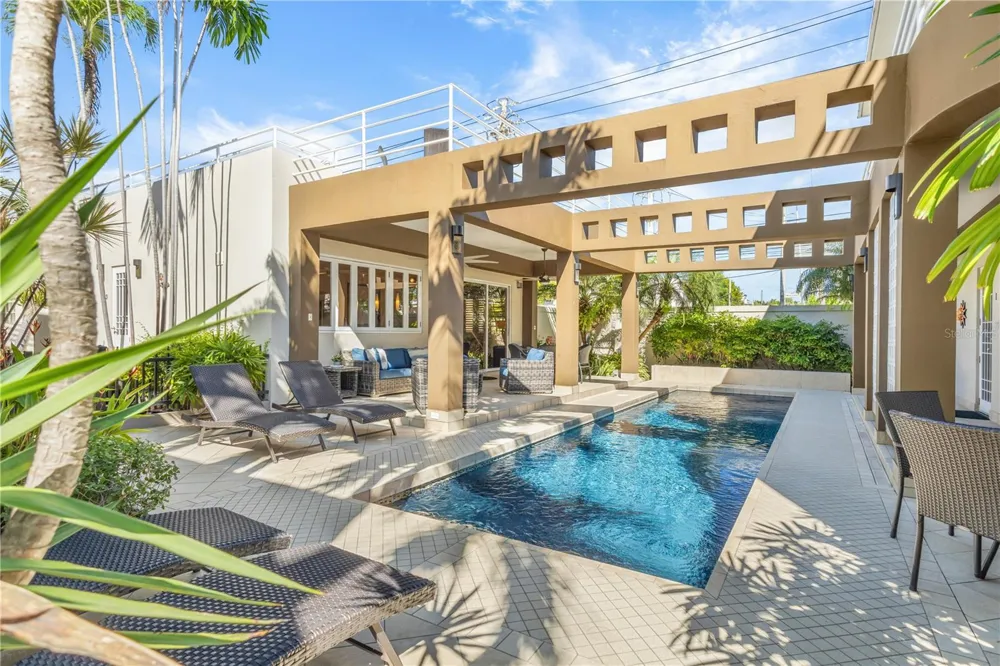 1858 MCLEARY San Juan, PR 00911